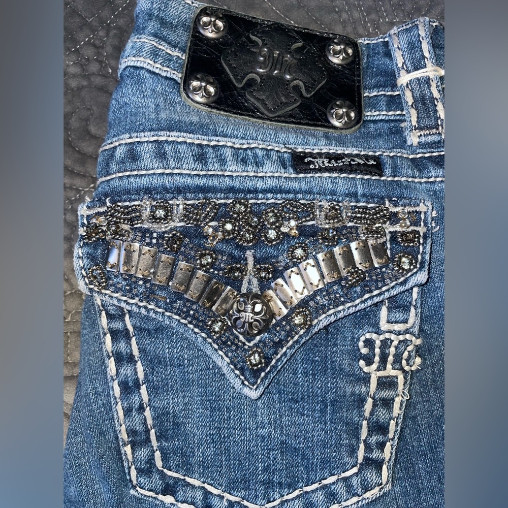 MISS ME SIZE 27 BOOT CUT JEANS -women’s studded, buttoned back pockets